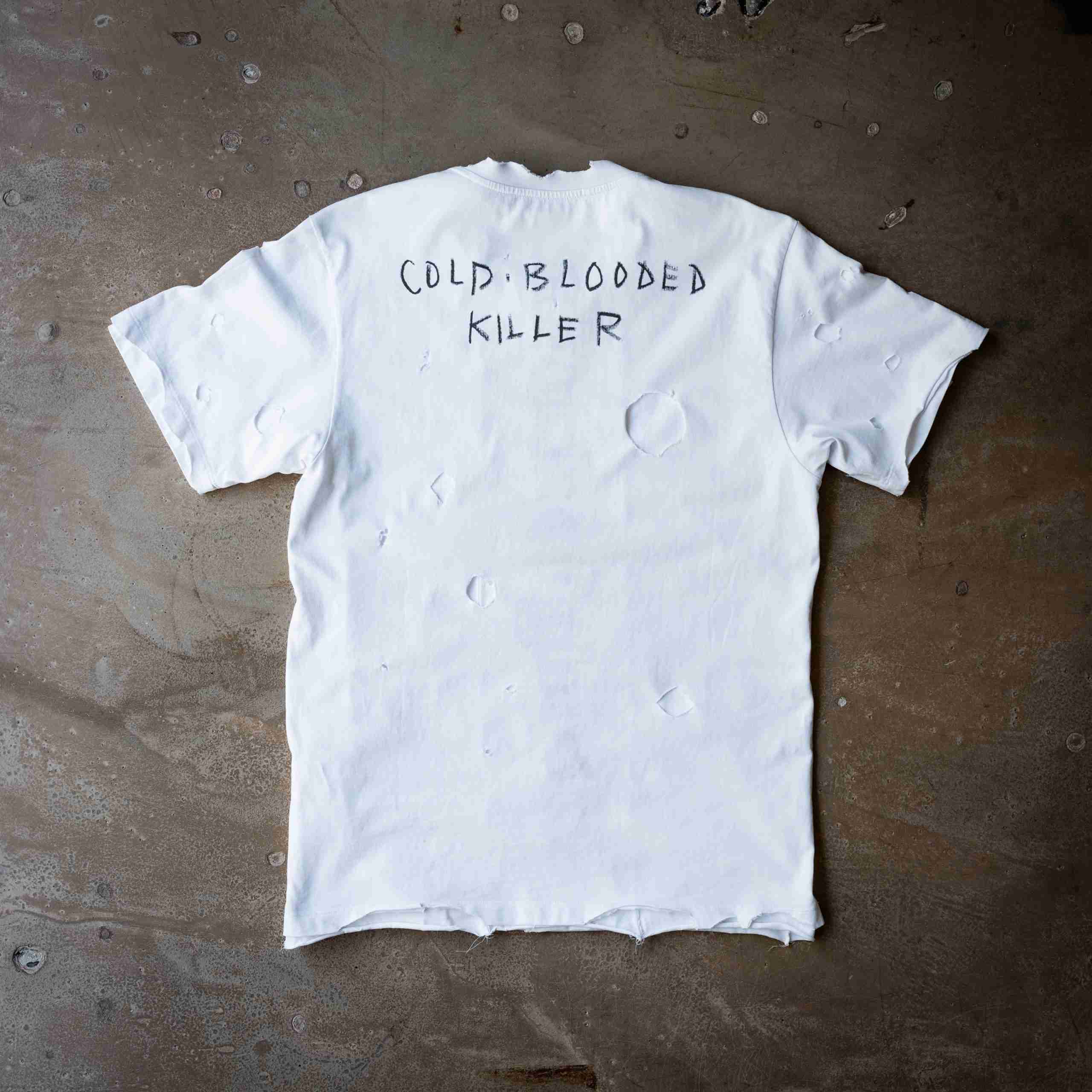 L'UOMO CON IL CAPPELLO